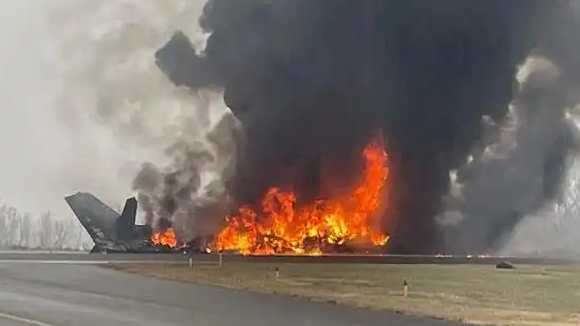 赛车界悲歌！传奇车手格雷格·比弗尔一家四口坠机遇难，私人飞机安全再敲警钟