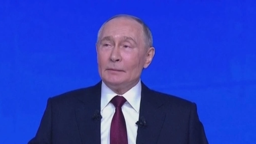 普京含泪道歉背后：一位烈士遗孀的追问，刺痛了谁的神经？