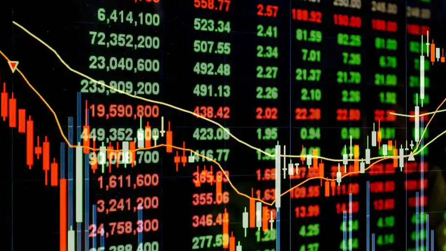 “平潭发展”尾盘惊魂一跳，股民哀嚎：曲面屏炒股，心脏真的受不了！