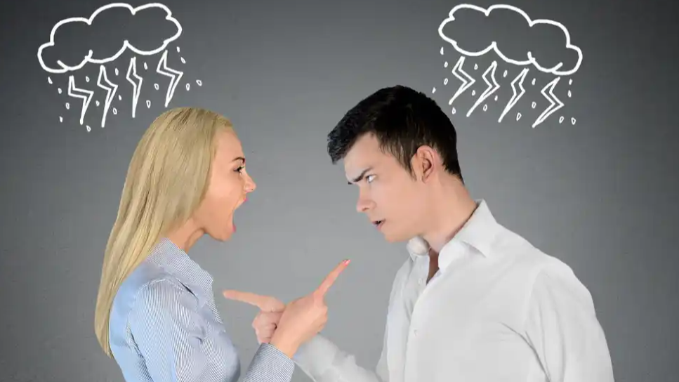 吵个架，血管真能“气炸”！医生紧急提醒：这几类人情绪上头最危险