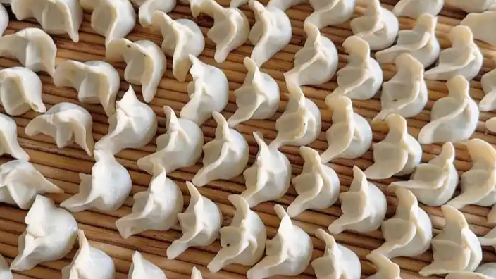 冬至不端饺子碗，冻掉耳朵没人管？数九寒天里的仪式感，藏着中国人的生存智慧